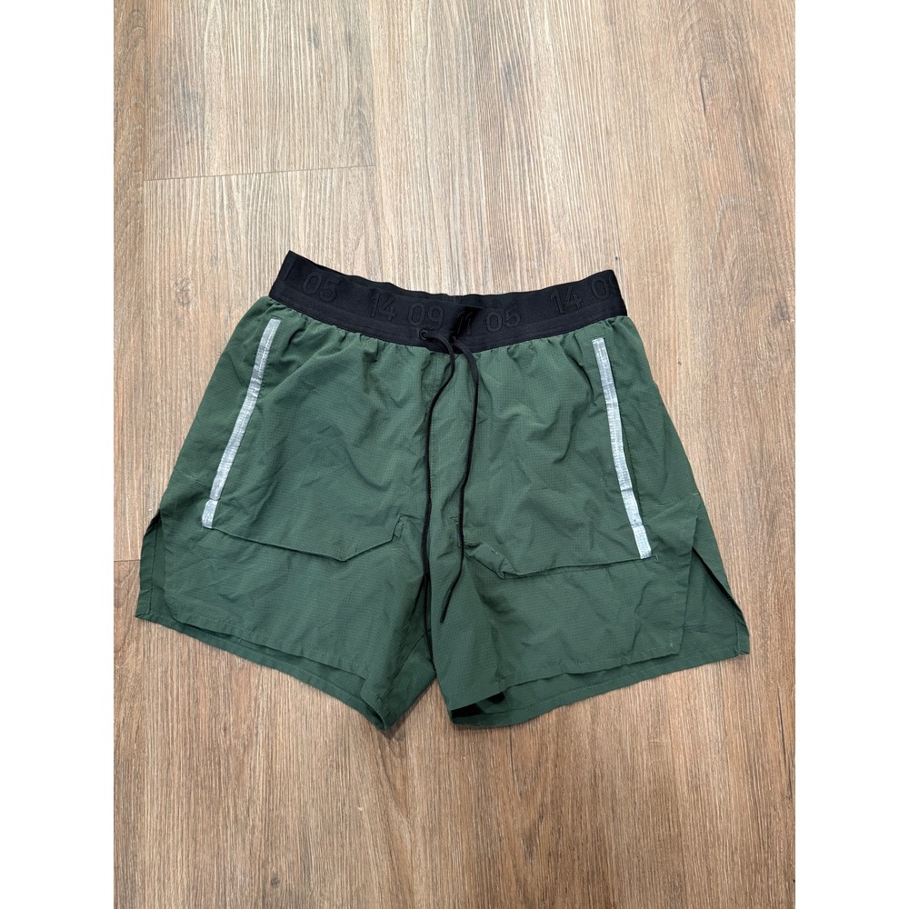 Nike Womens Forest Green Perforated Running Shorts Reflective‎ Size S 3in Inseam